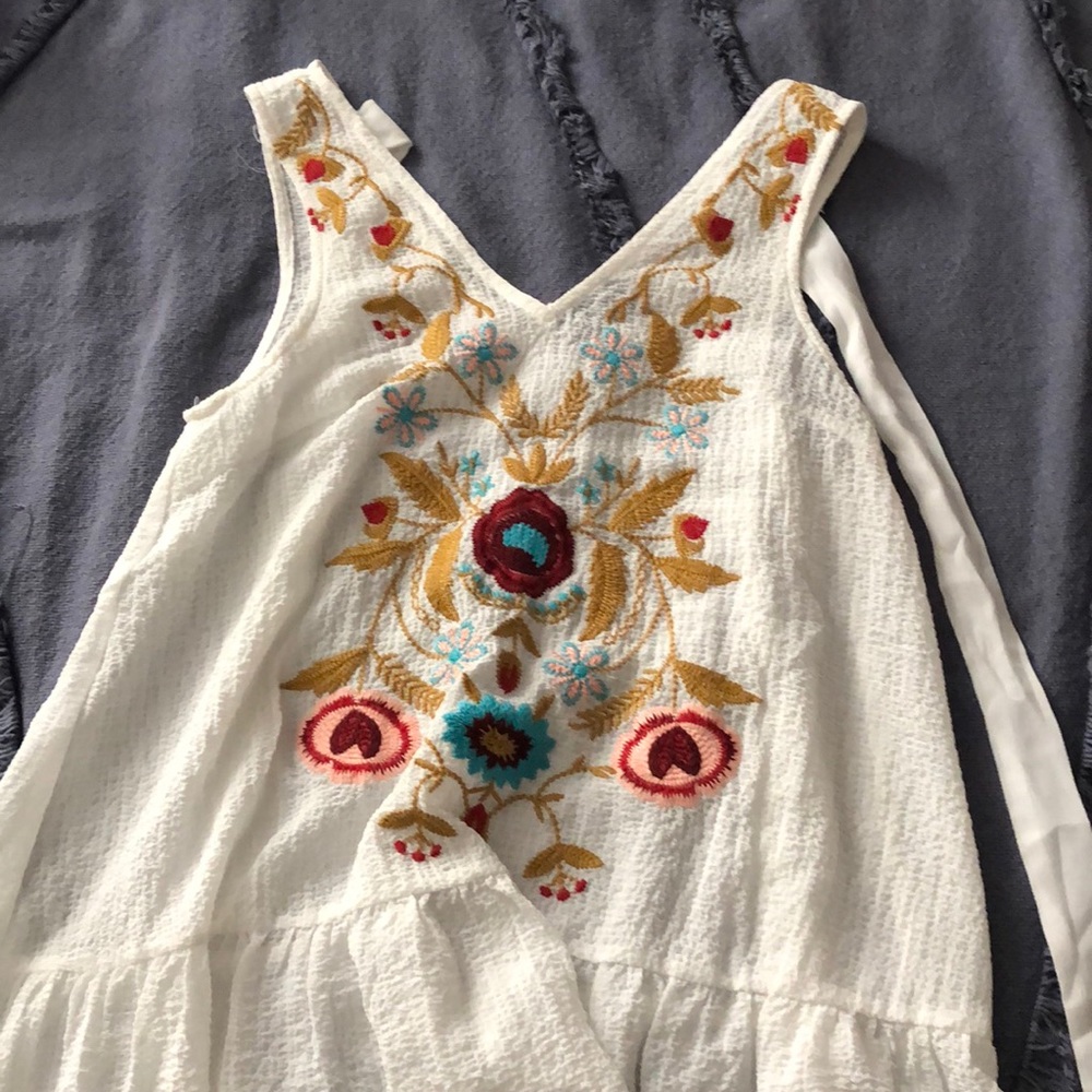 Cute flowy shirt